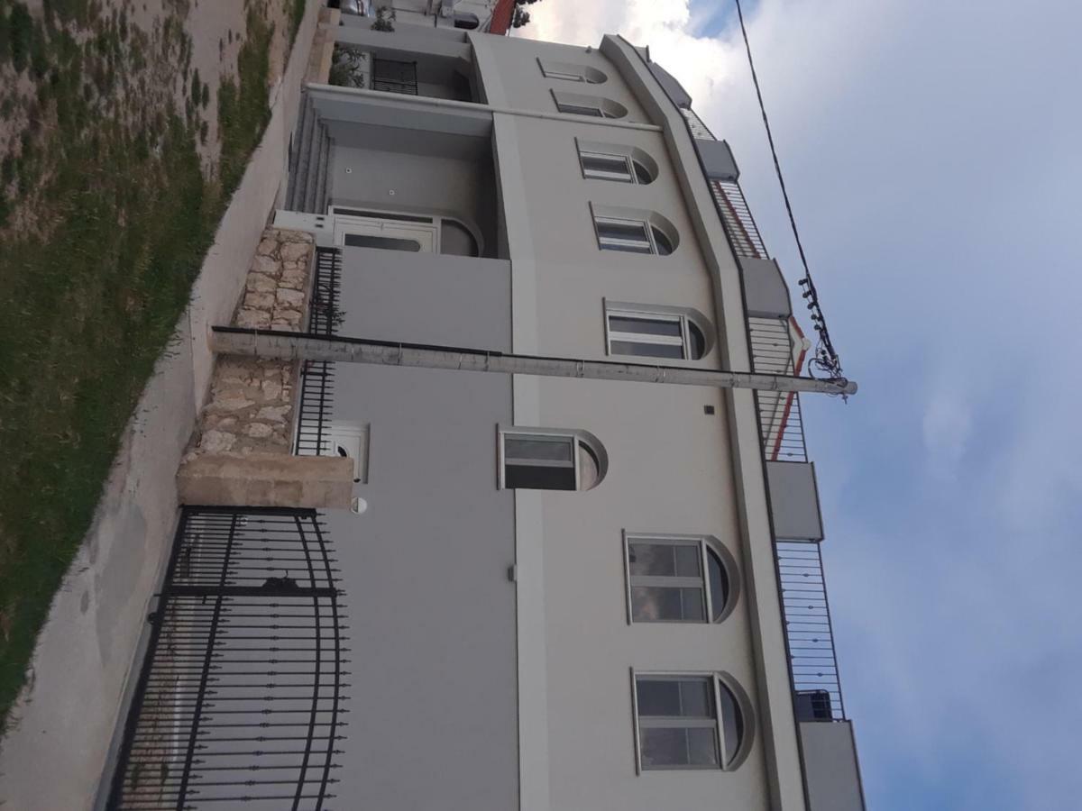 Water View Brand New Apartment, Short Stroll To Beach, Peaceful! Košljun Zewnętrze zdjęcie